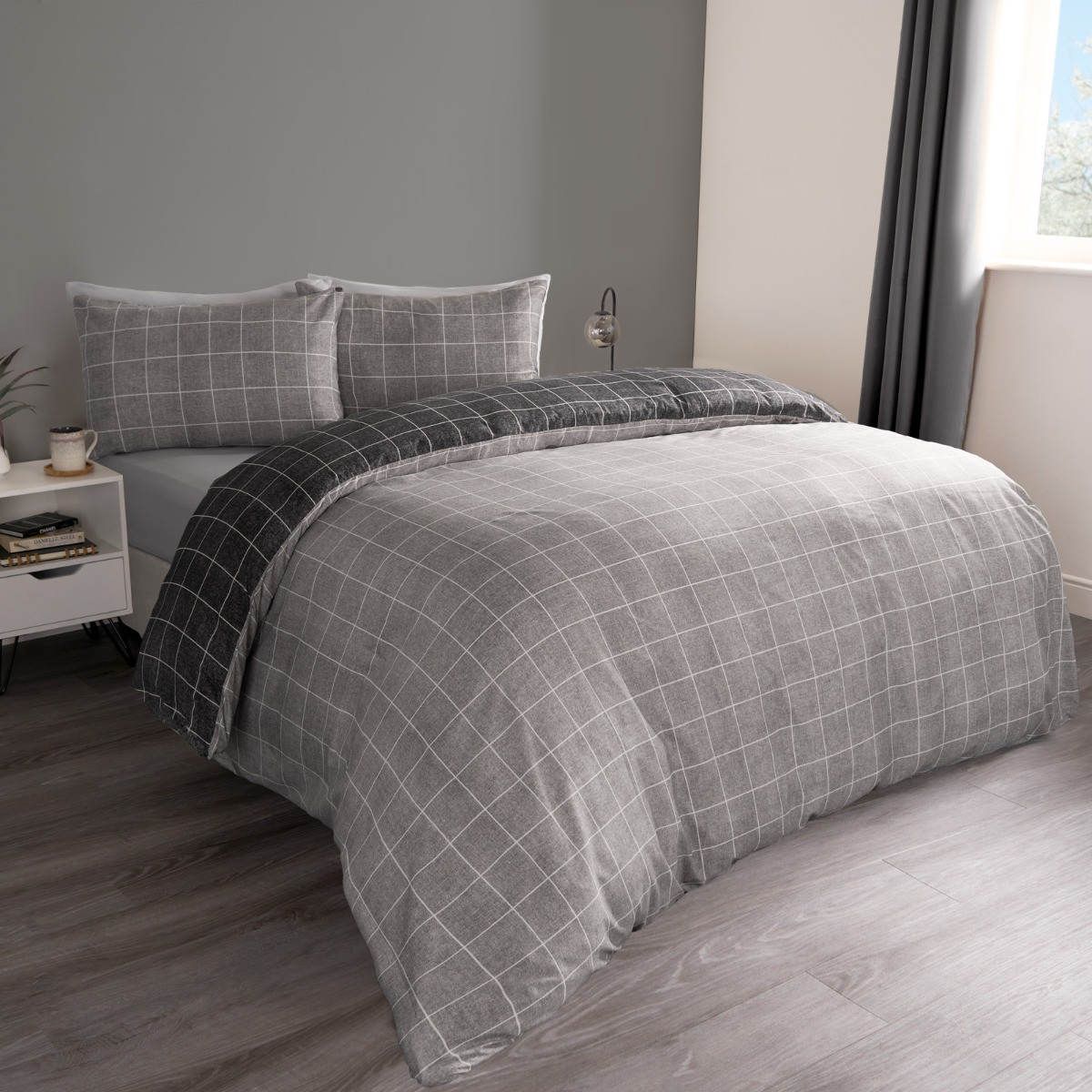 OHS Fine Line Check Reversible Duvet Set, Charcoal/Black - Double>