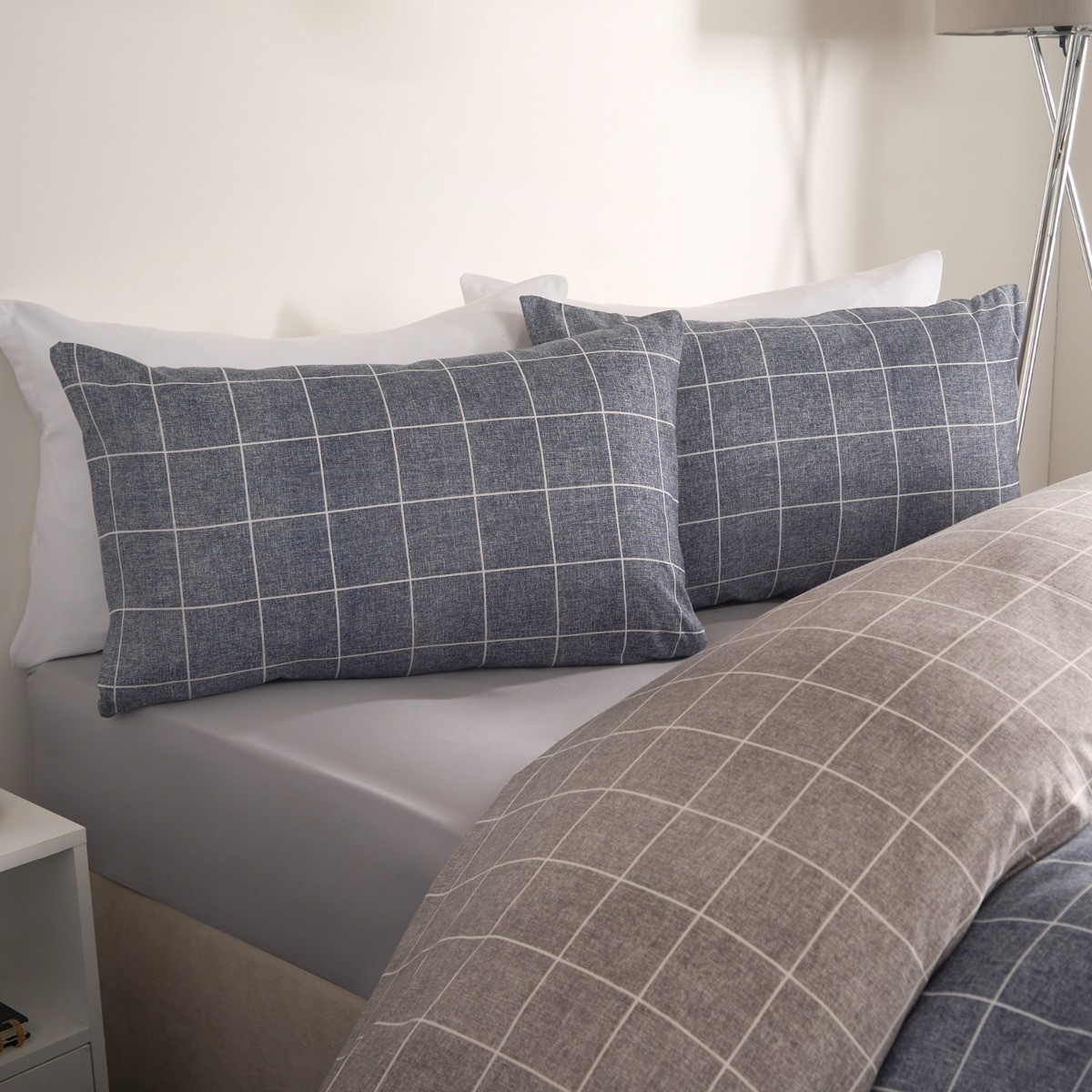 OHS Fine Line Check Reversible Duvet Set, Navy/Grey - Double>