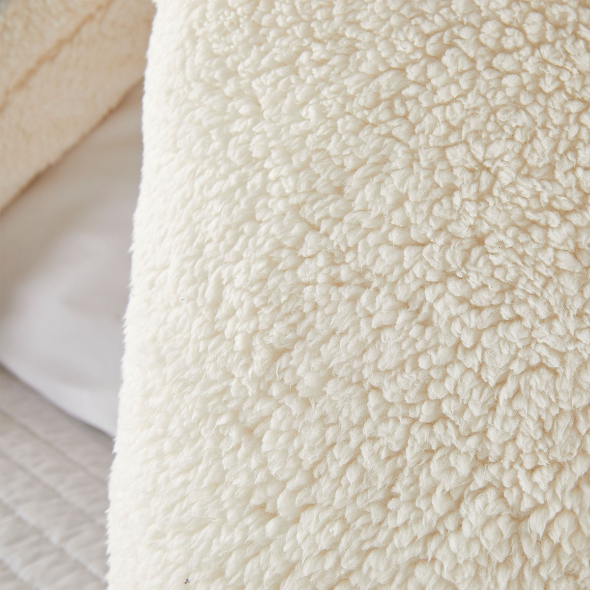 Huggleland Teddy V Shape Pillow Cream