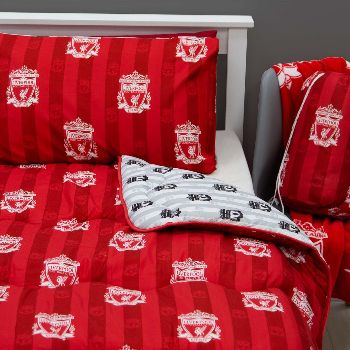 Liverpool Reversible Coverless 10.5 Tog Duvet Red