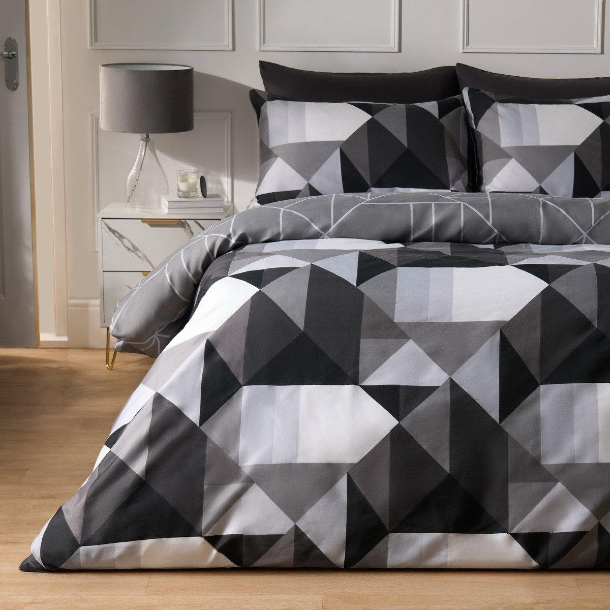 OHS Mason Retro Geometric Reversible Duvet Cover Set, Monochrome - Superking>