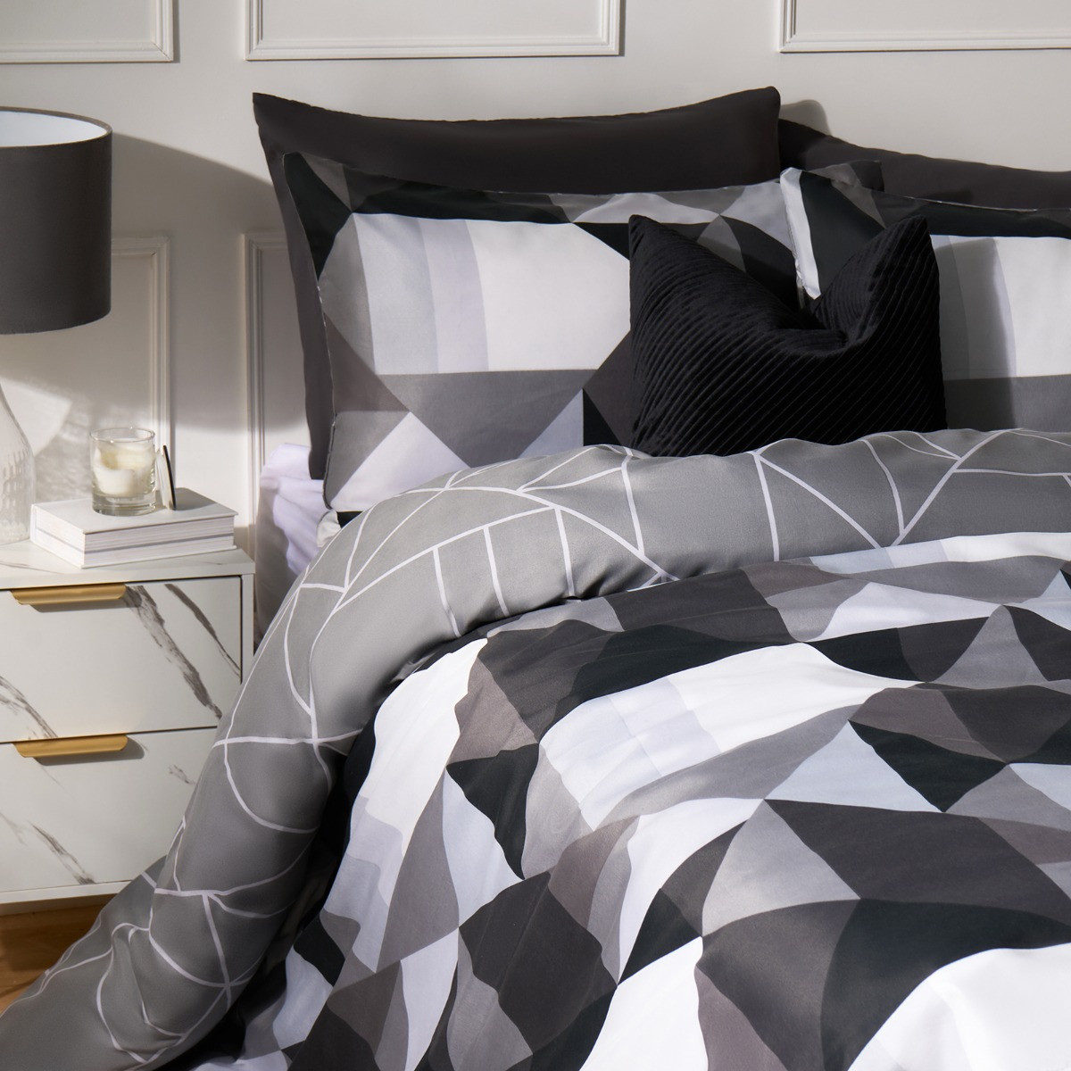 OHS Mason Retro Geometric Reversible Duvet Cover Set, Monochrome - Double>