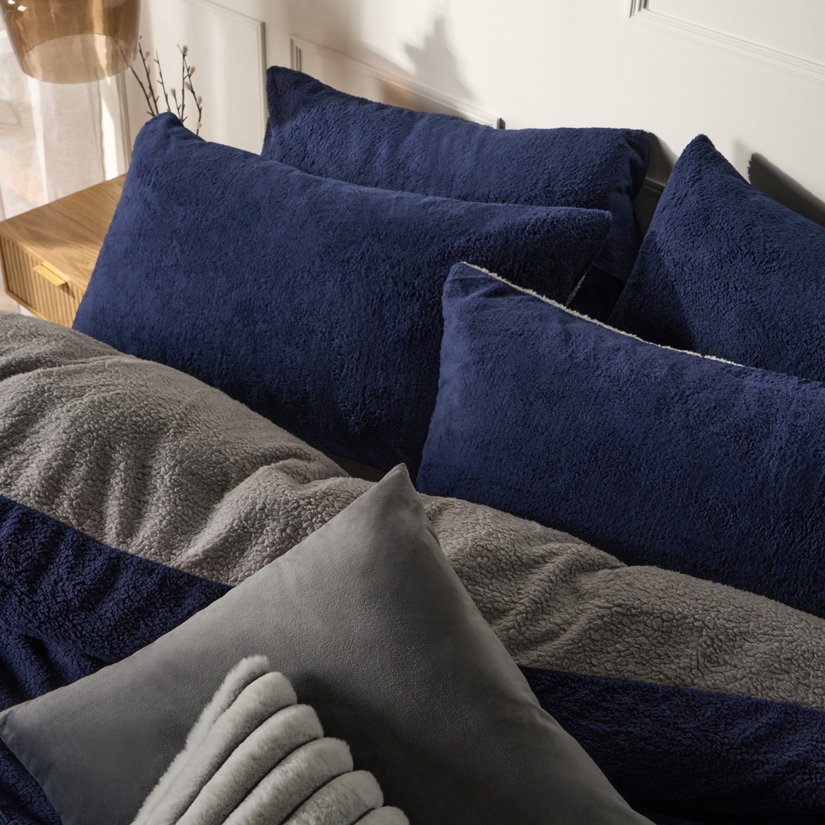 OHS Teddy Fleece Reversible Duvet Cover Set, Navy/Grey - Superking >
