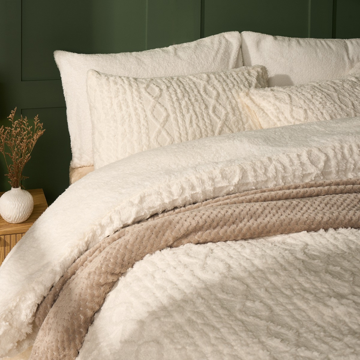 OHS Cable Knit Fleece Duvet Set, Cream - King >