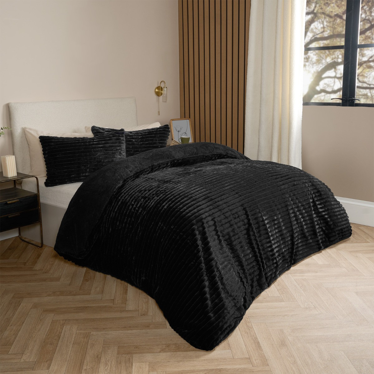 OHS Ribbed Faux Fur Duvet Set, Black - King>