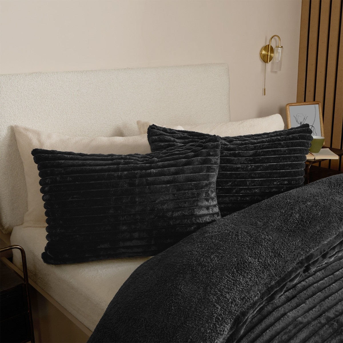 OHS Ribbed Faux Fur Duvet Set, Black - King>