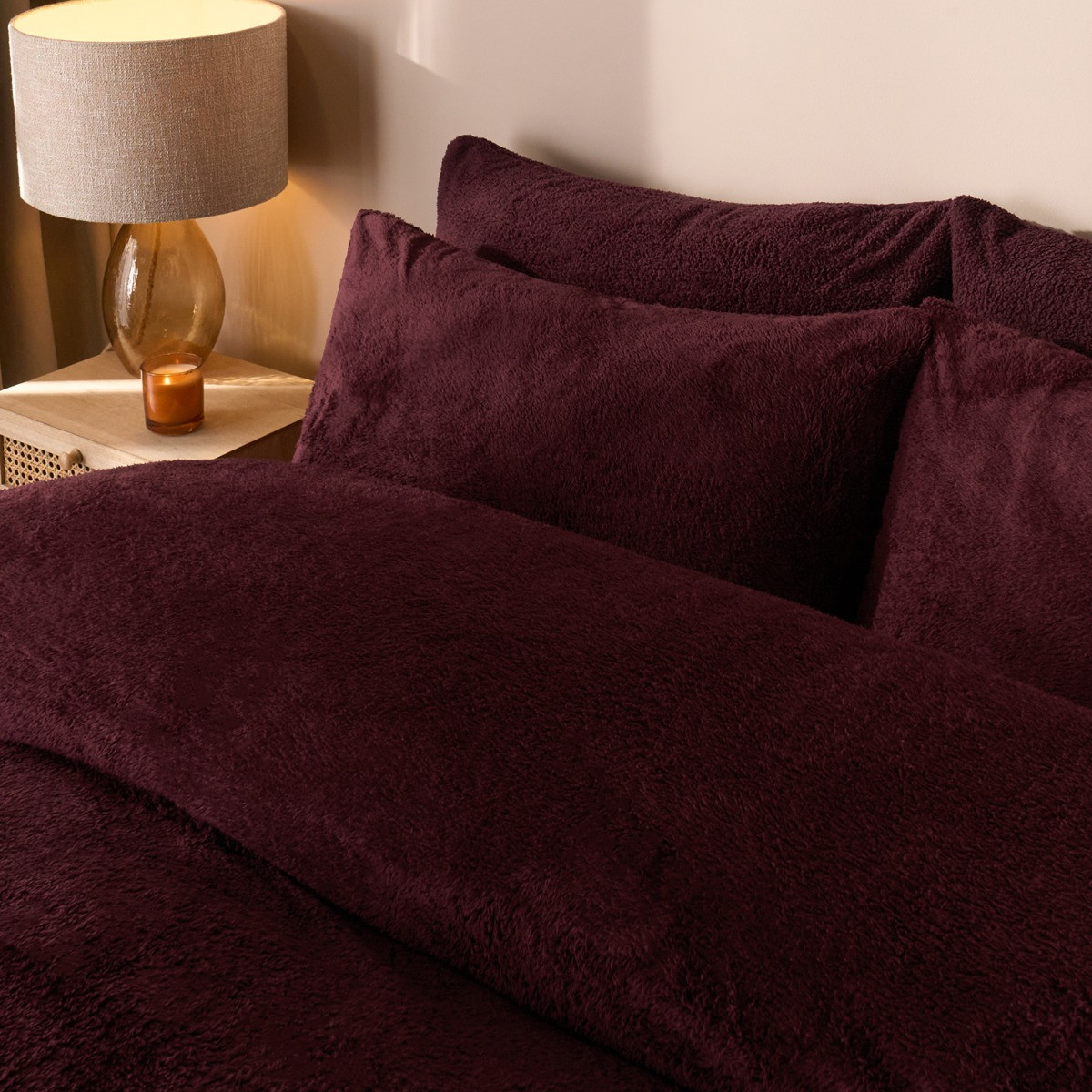 OHS Teddy Fleece Pillowcases - Burgundy>