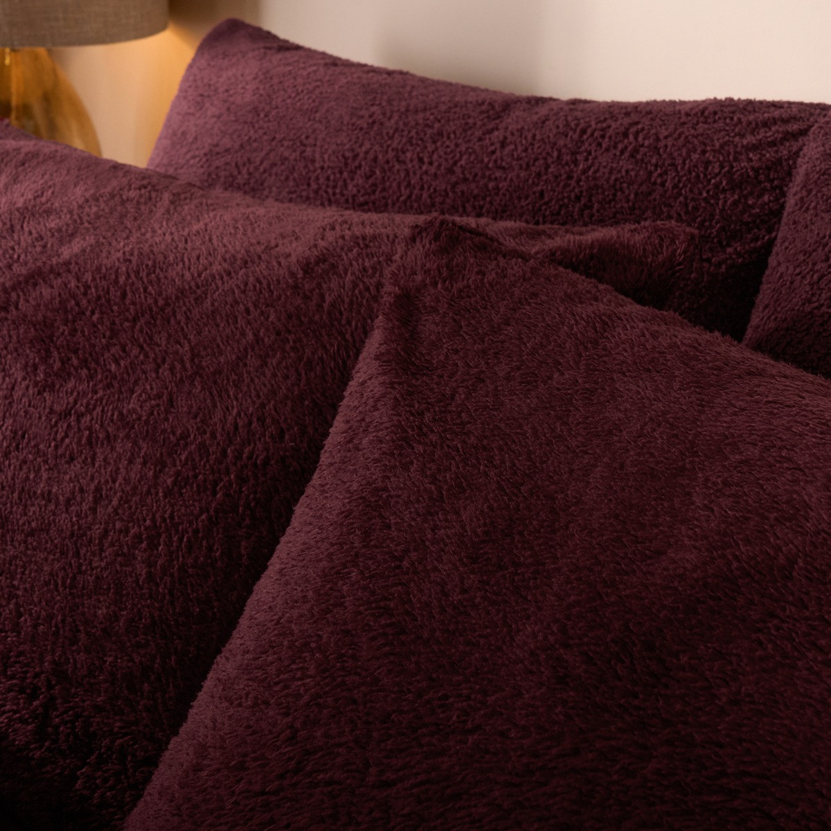 OHS Teddy Fleece Pillowcases - Burgundy>