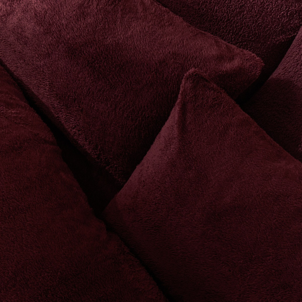 OHS Teddy Fleece Pillowcases - Burgundy>