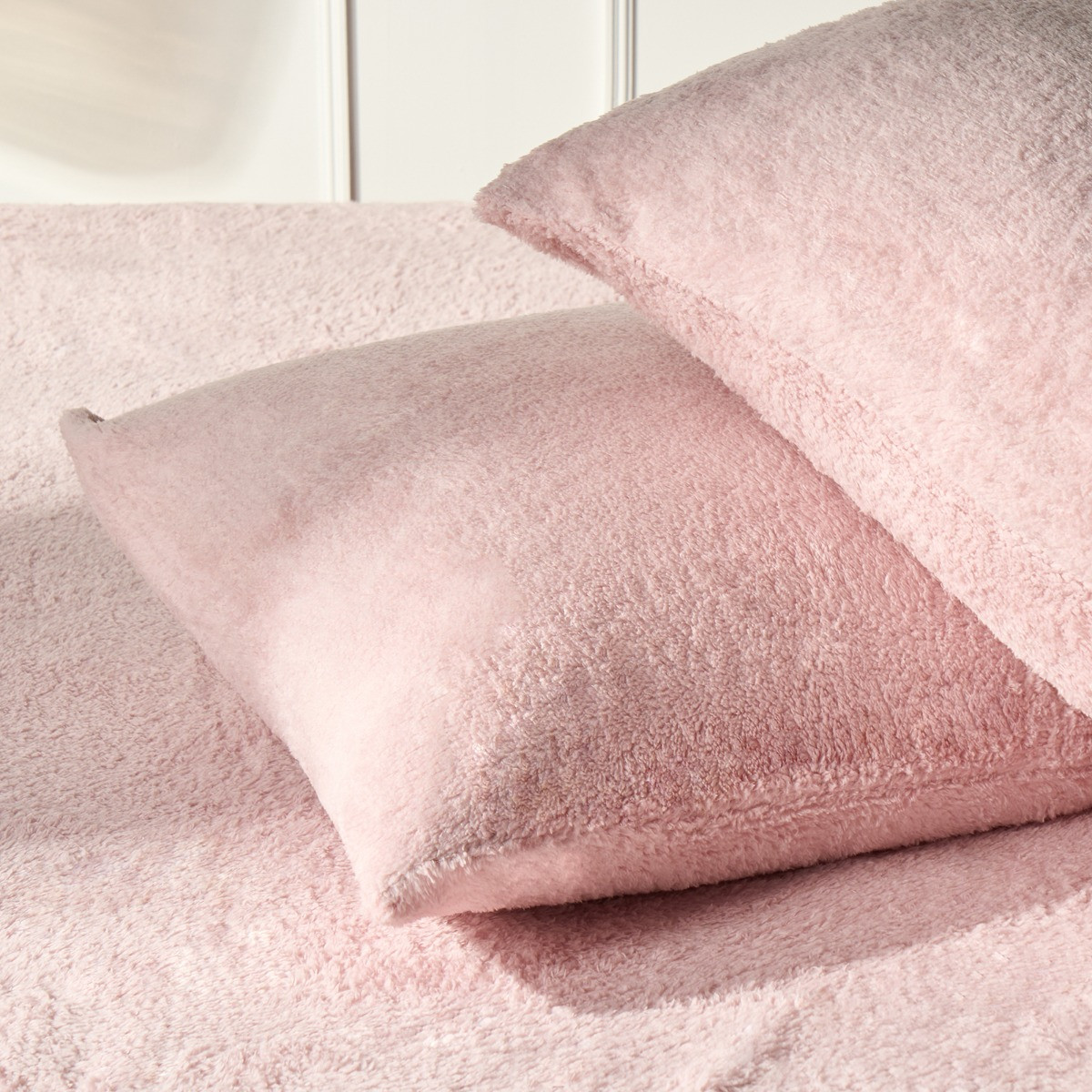 OHS Teddy Fleece Pillowcases - Pink>