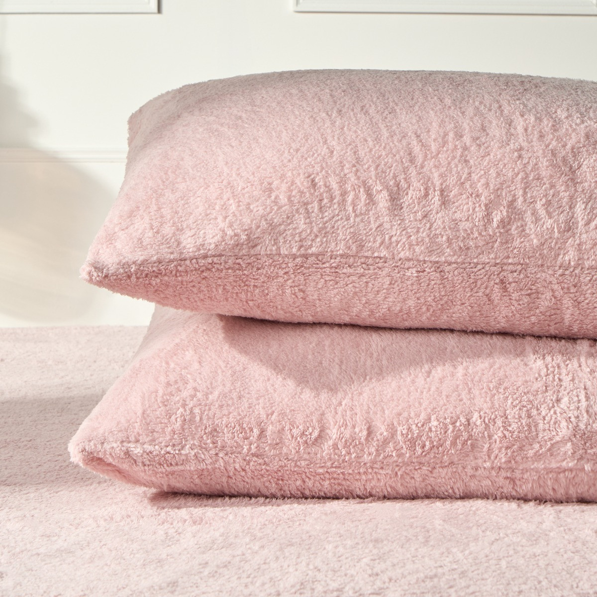 OHS Teddy Fleece Pillowcases - Pink>