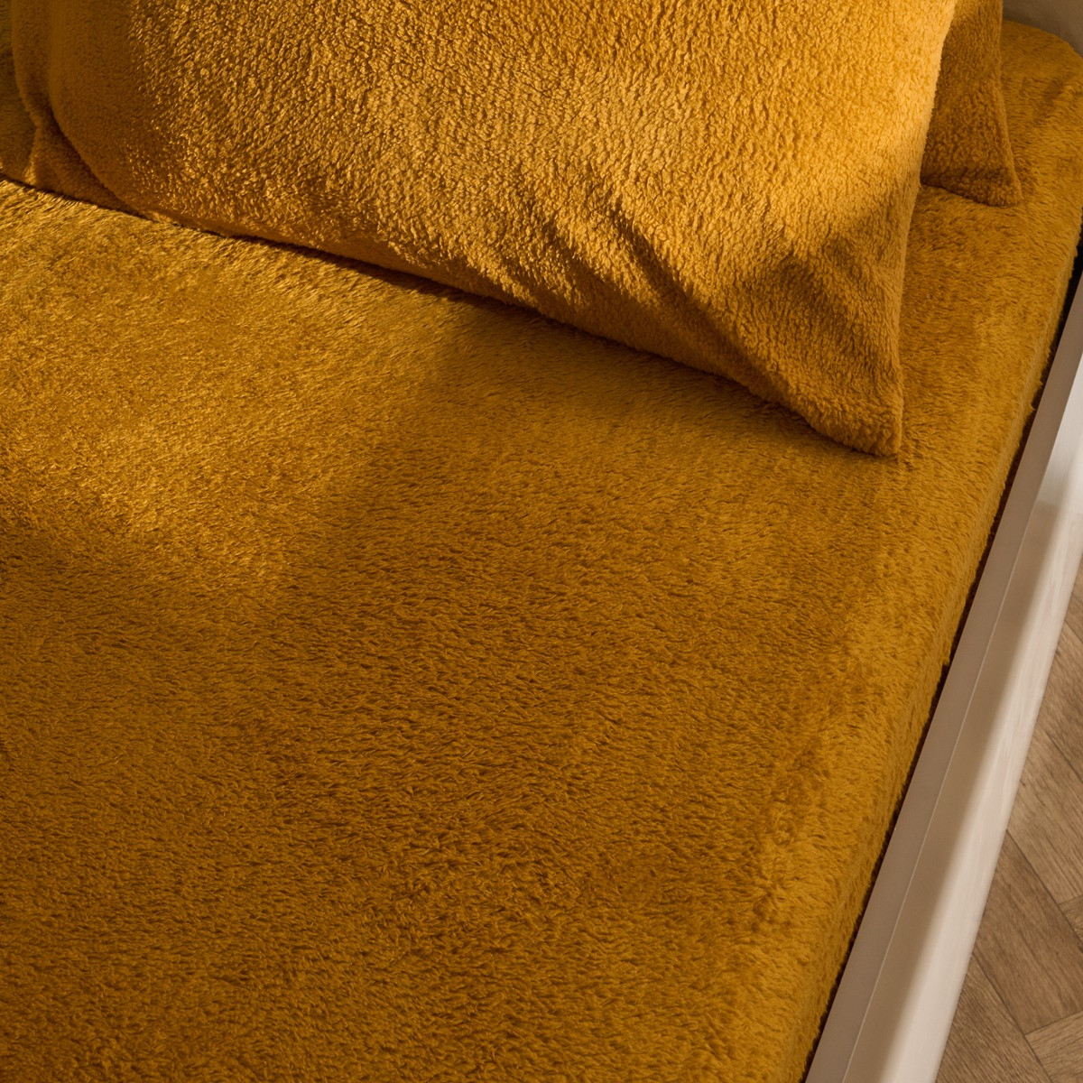 OHS Teddy Fleece Fitted Sheets, Ochre - Single >