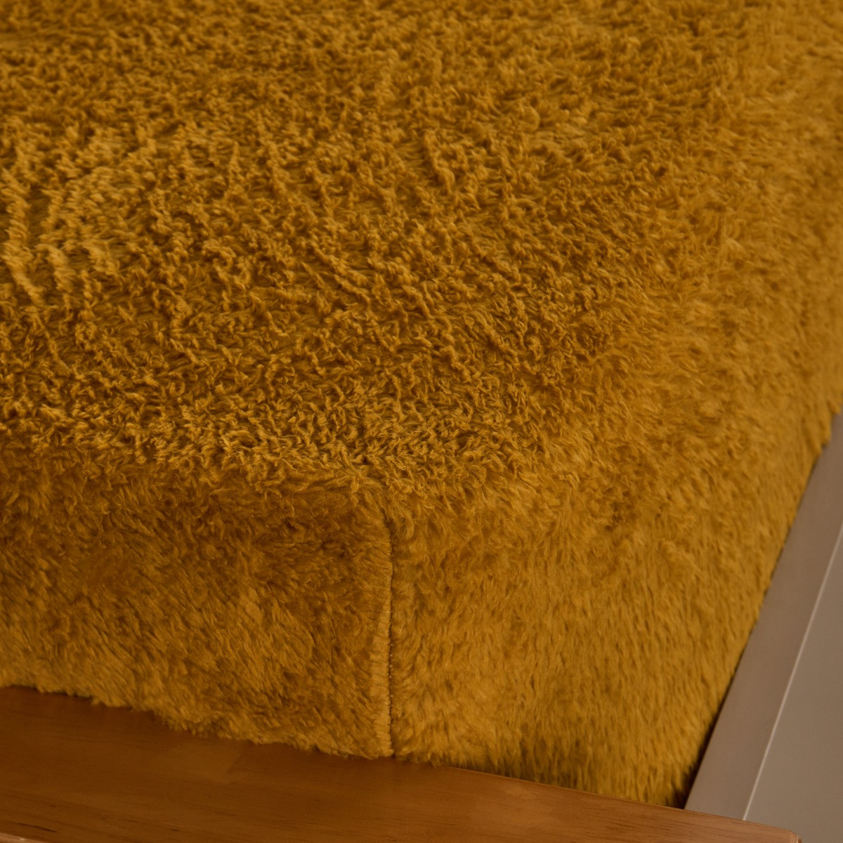 OHS Teddy Fleece Fitted Sheets, Ochre - King>