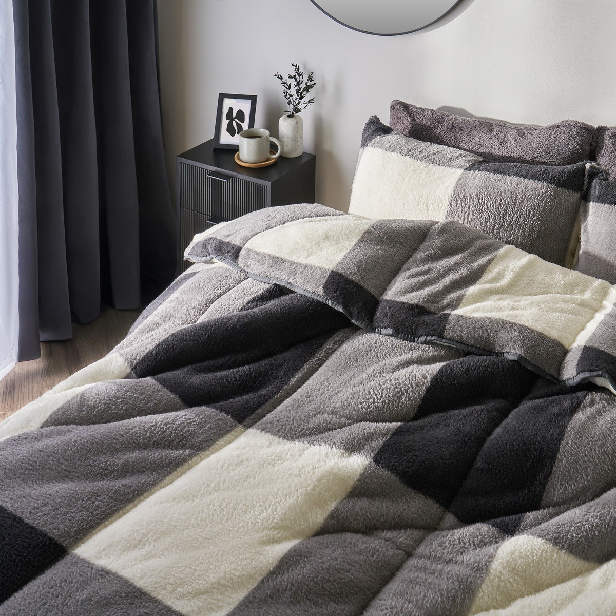OHS Teddy Gingham Coverless 10.5 Duvet & Pillowcases - Monochrome>
