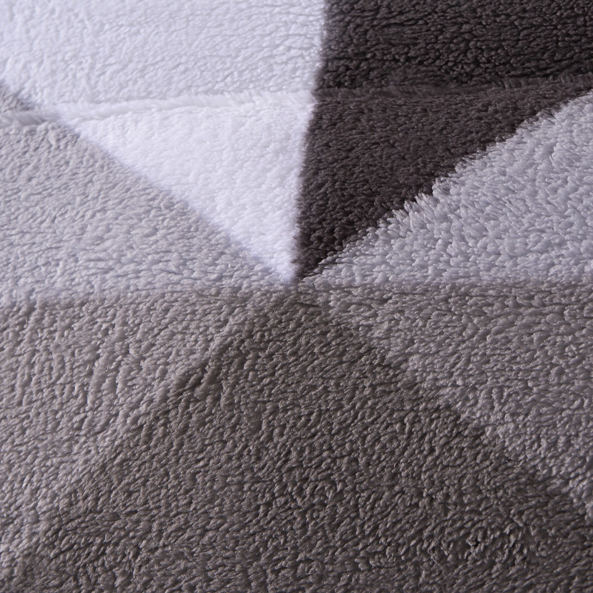 OHS Teddy Geometric Coverless 10.5 Duvet & Pillowcases - Grey>