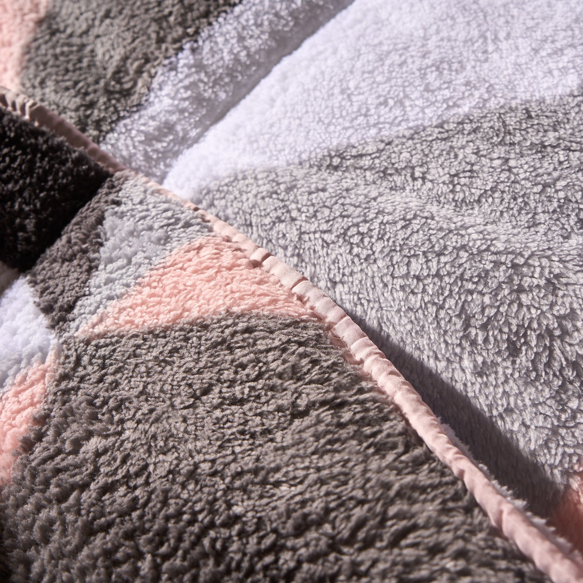 OHS Teddy Geometric Coverless 10.5 Duvet & Pillowcases, Blush - Double >