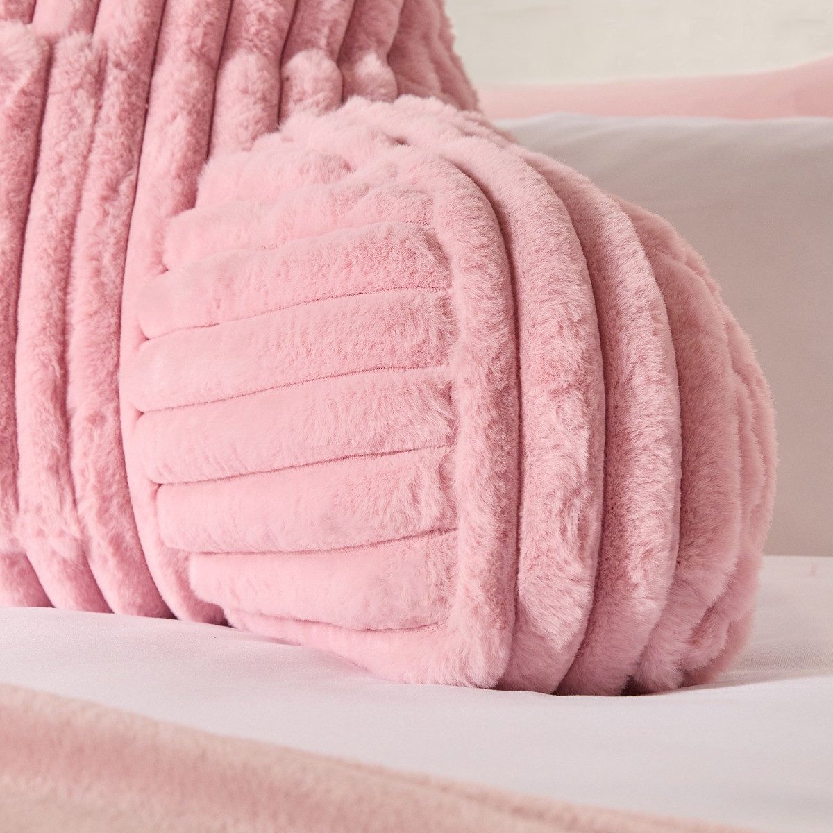 OHS Ribbed Faux Fur Cuddle Cushion with Heatable Pocket - Blush>