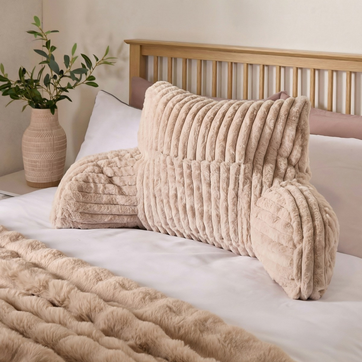 OHS Ribbed Faux Fur Cuddle Cushion with Heatable Pocket - Natural>