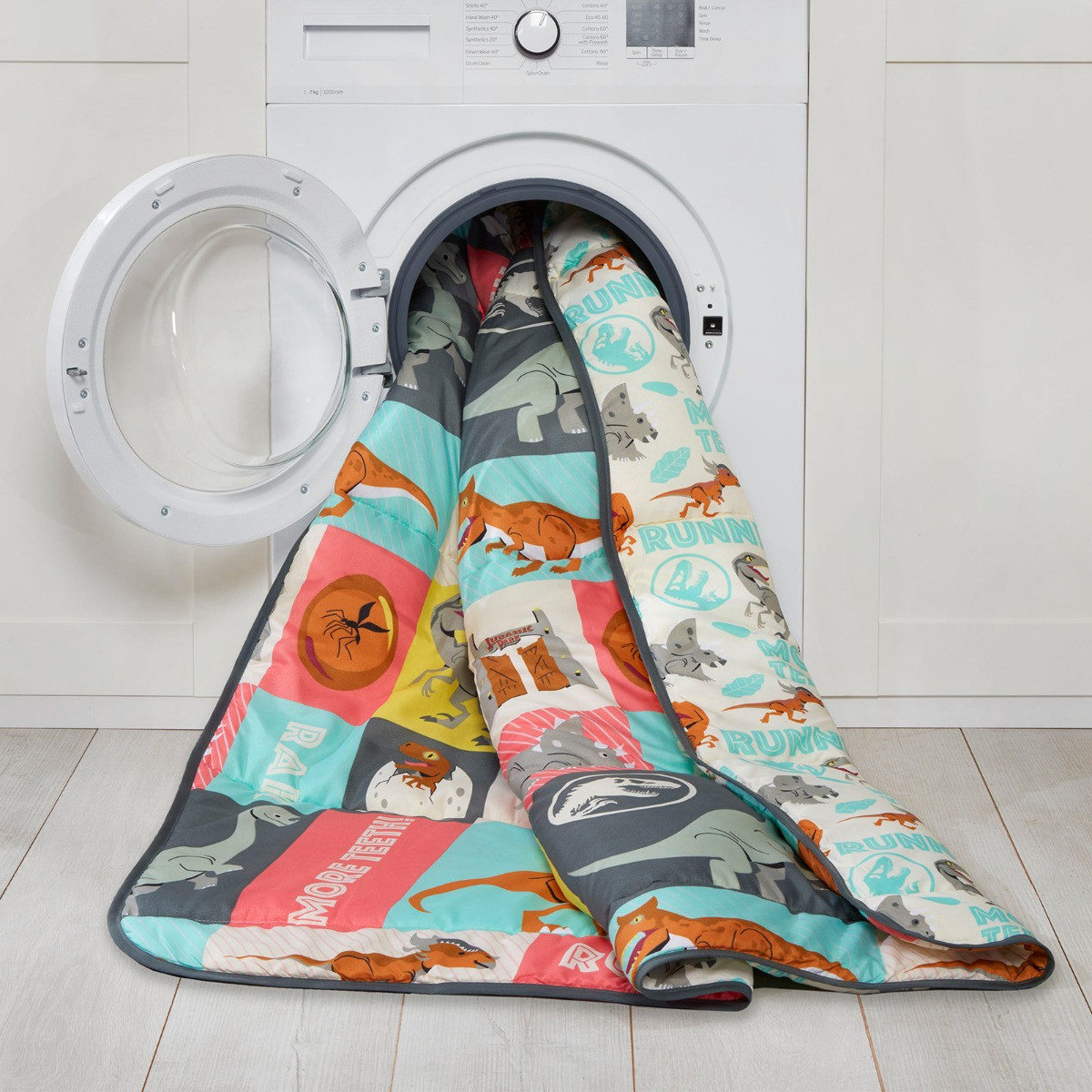 Jurassic World Dinosaur Patches Reversible Coverless Duvet Set, Multi - Junior>