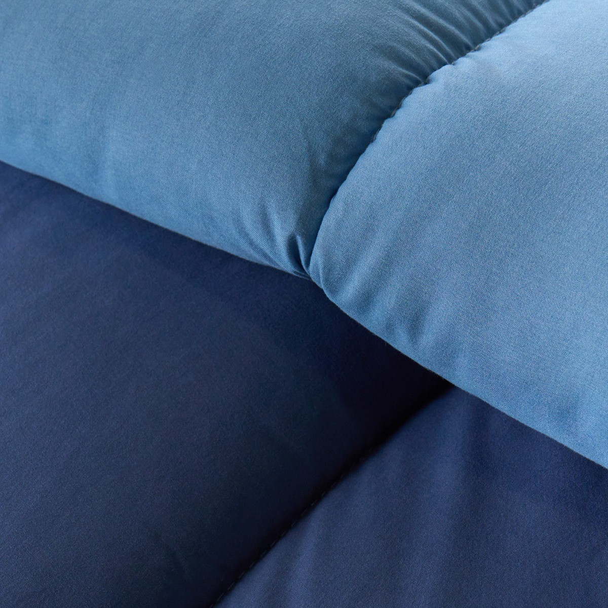 OHS Coverless 10.5 Tog Reversible Duvet & Pillowcase - Navy/Blue>