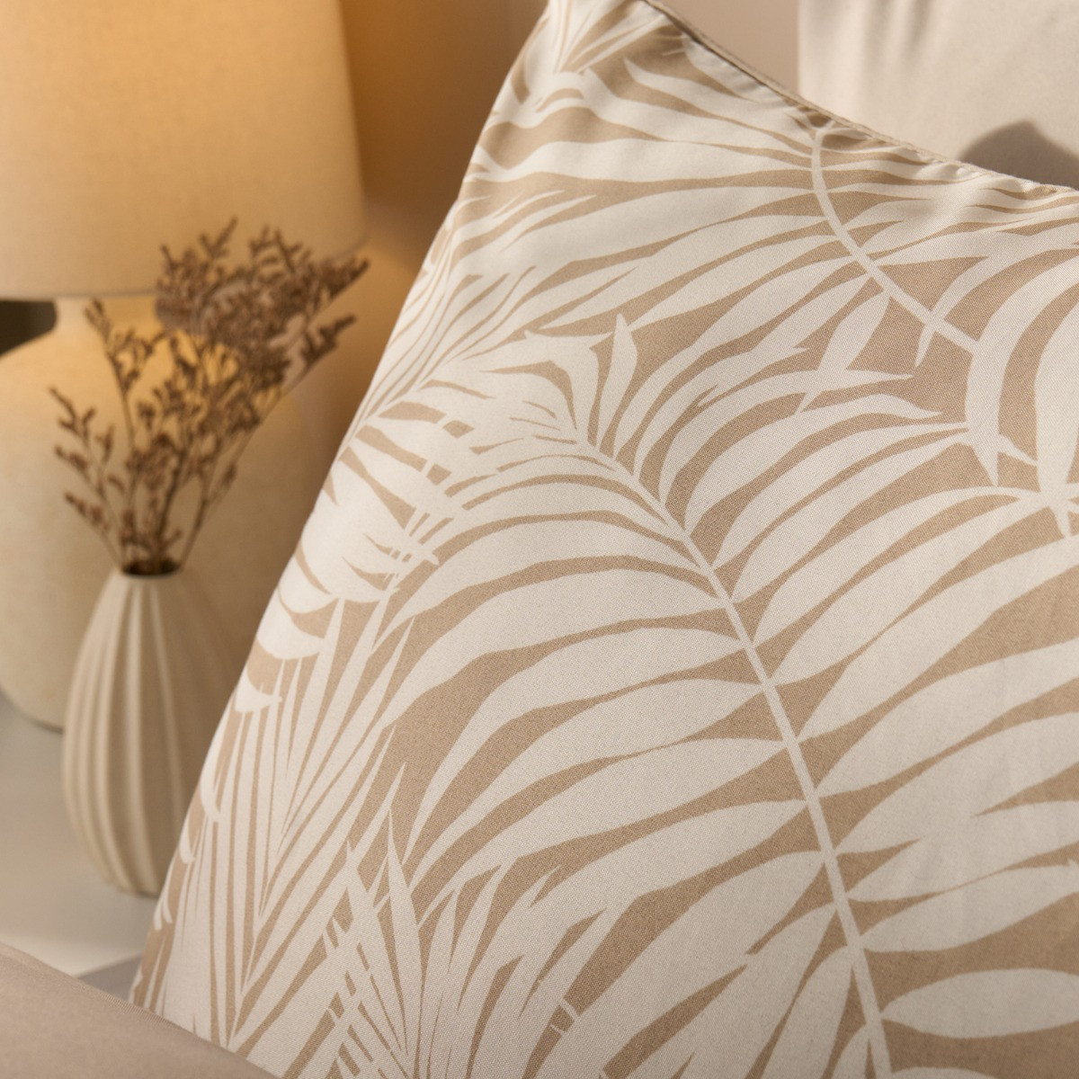OHS Tropical Leaf Duvet Cover Set, Natural/White - King >