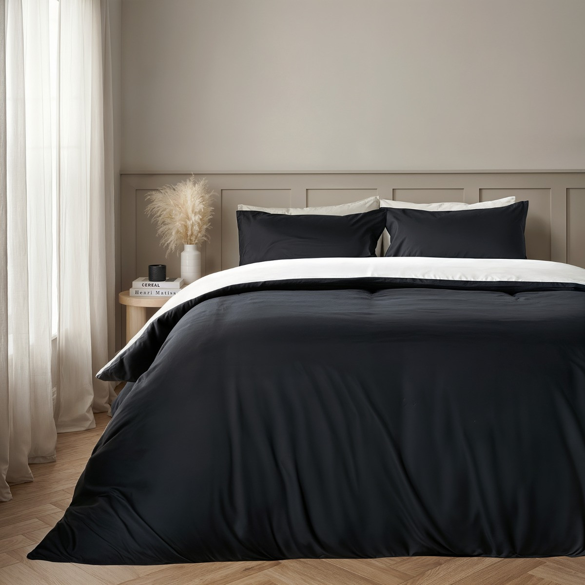 OHS Reversible Duvet Cover Set - Black/Natural>
