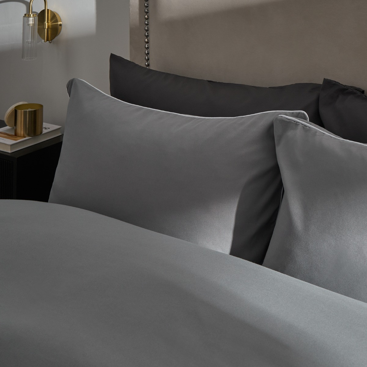 OHS Piped Edge Duvet Cover Set - Grey/White>