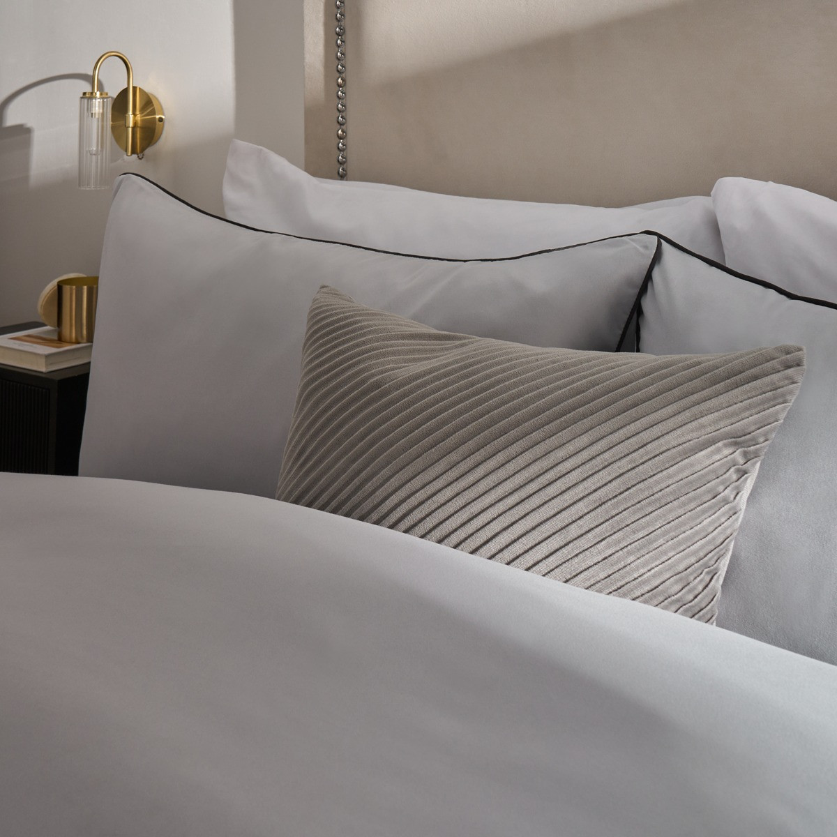 OHS Piped Edge Duvet Cover Set - Silver/Grey>