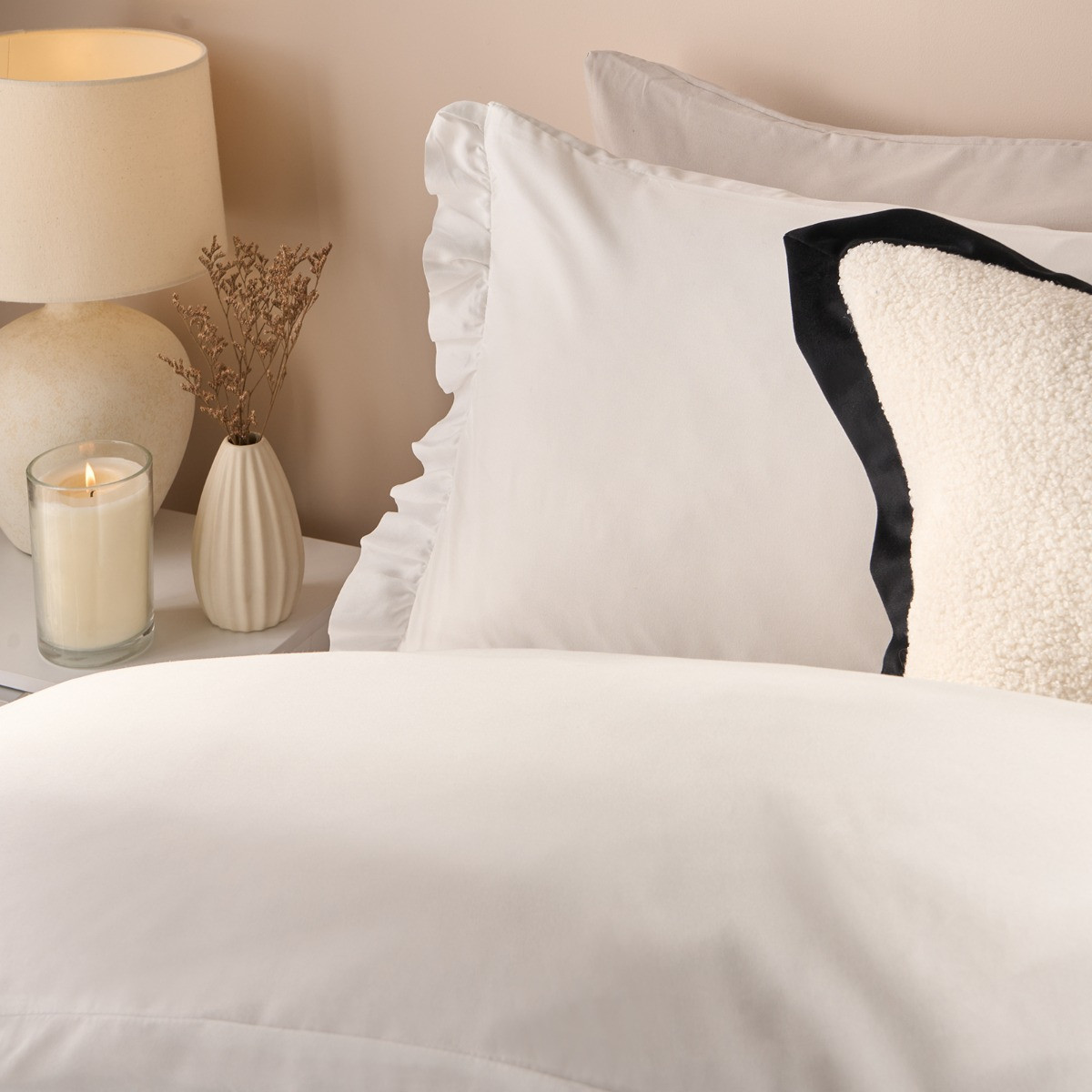 OHS Frill Edge Duvet Cover Set, White - Single>