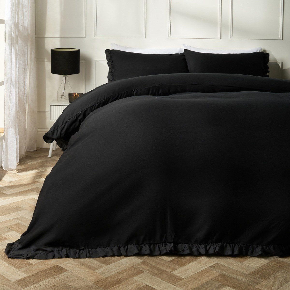 OHS Frill Edge Duvet Cover Set, Black - Single>