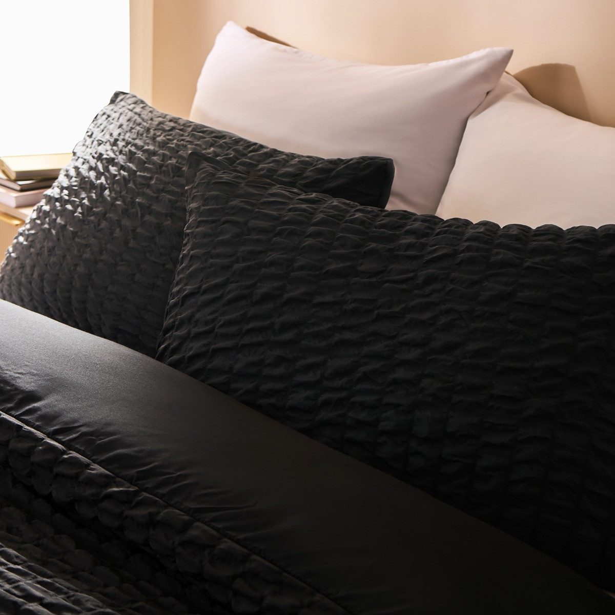 OHS Geometric Seersucker Duvet Cover Set - Black>