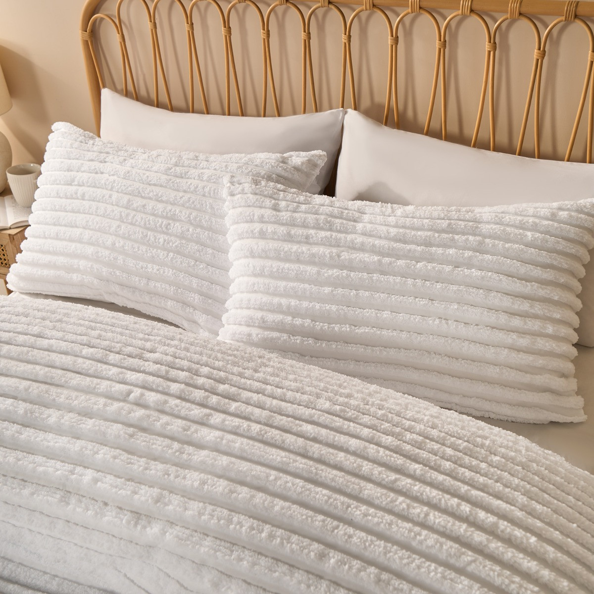 OHS Tufted Stripes Duvet Cover Set, White - King>