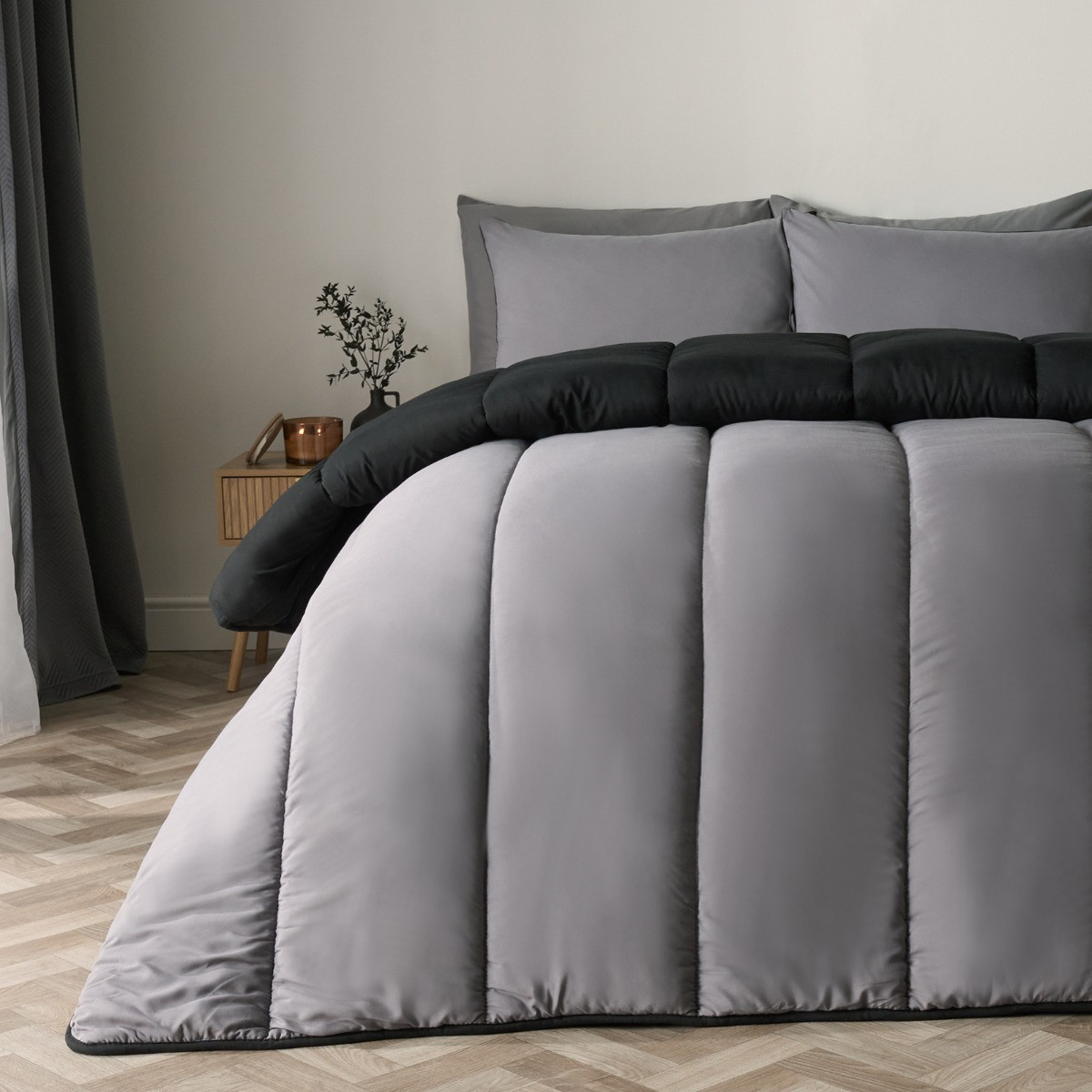 OHS Coverless 10.5 Tog Reversible Duvet & Pillowcase, Black/Grey - Single >