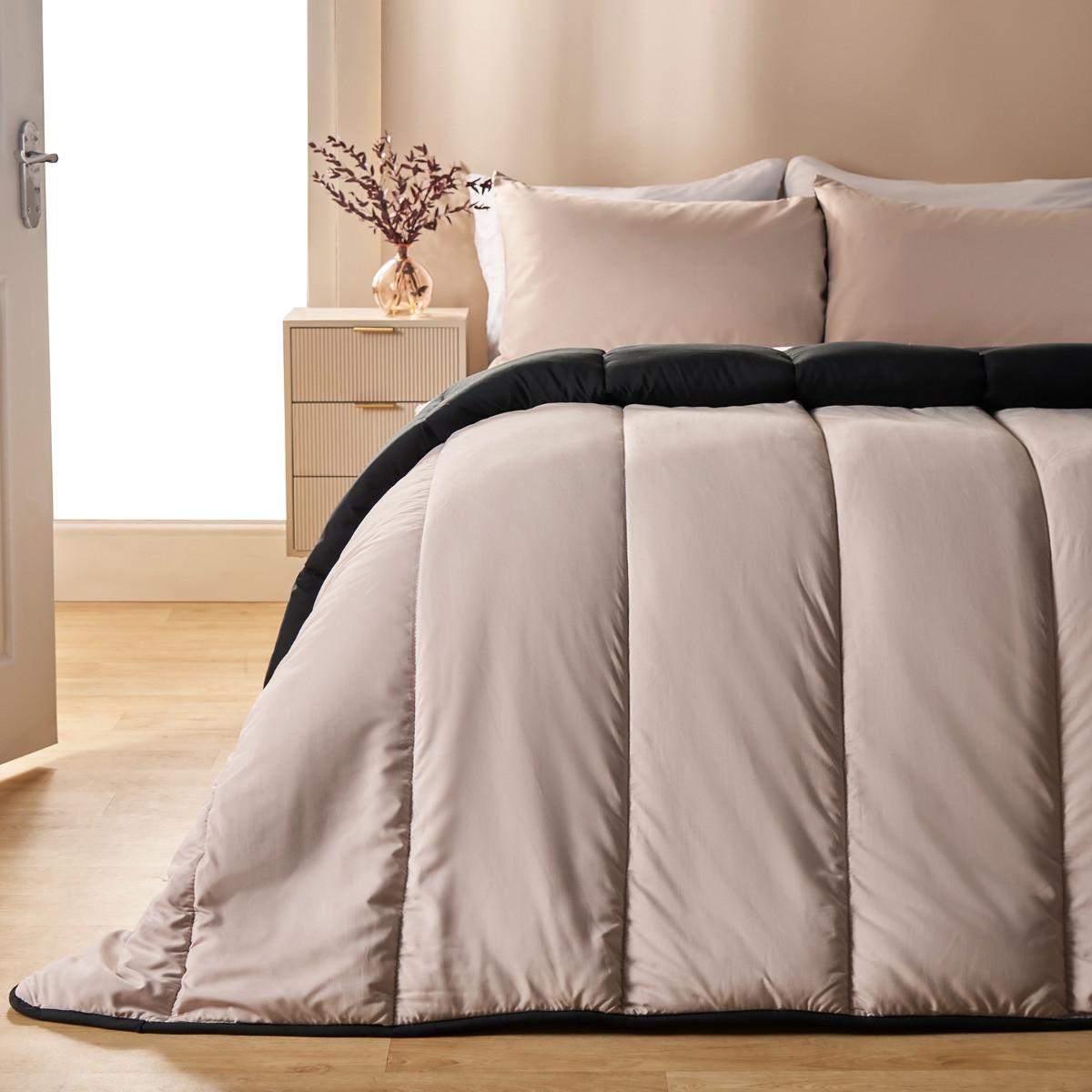 OHS Coverless 10.5 Tog Reversible Duvet & Pillowcase, Black/Stone - Double>