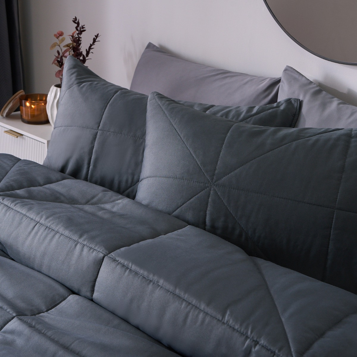 OHS Geo Quilted 7.5 Tog Duvet Set Grey - King>