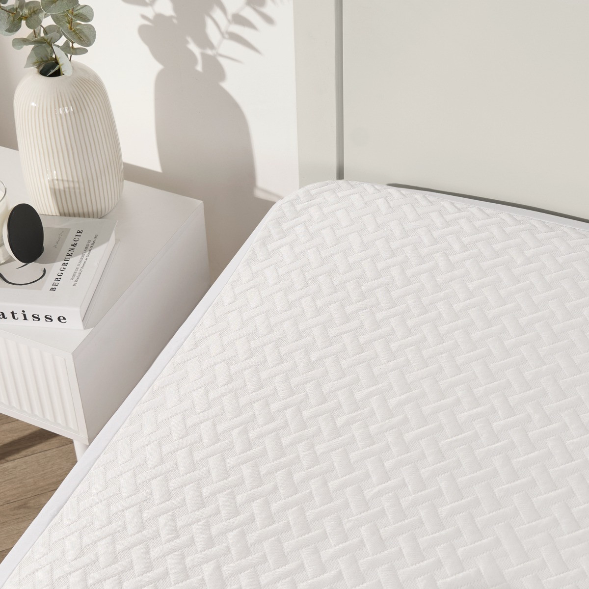 OHS Cooling Mattress Protector, White - Double>