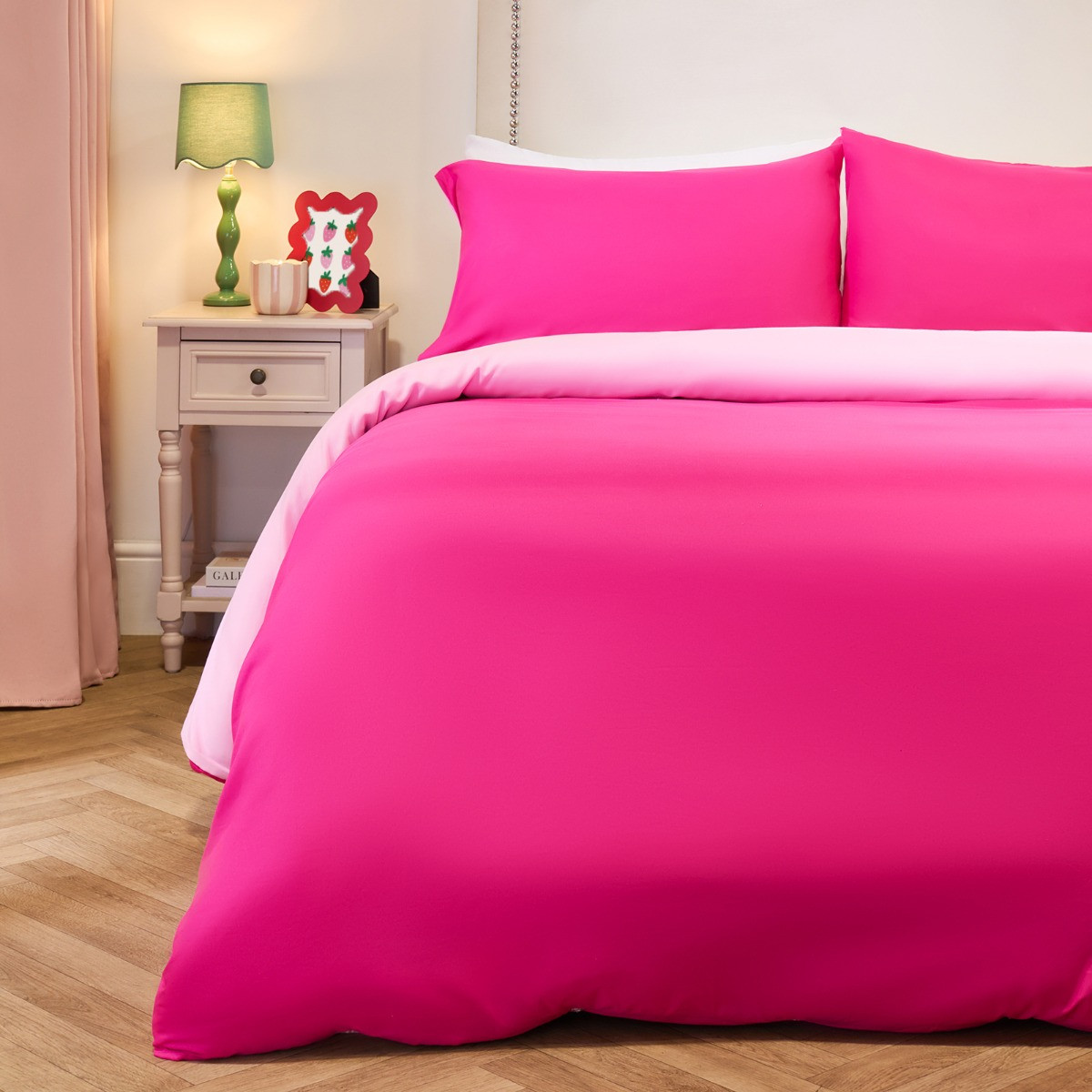 OHS Reversible Duvet Cover Set, Hot Pink/Pink - Single>