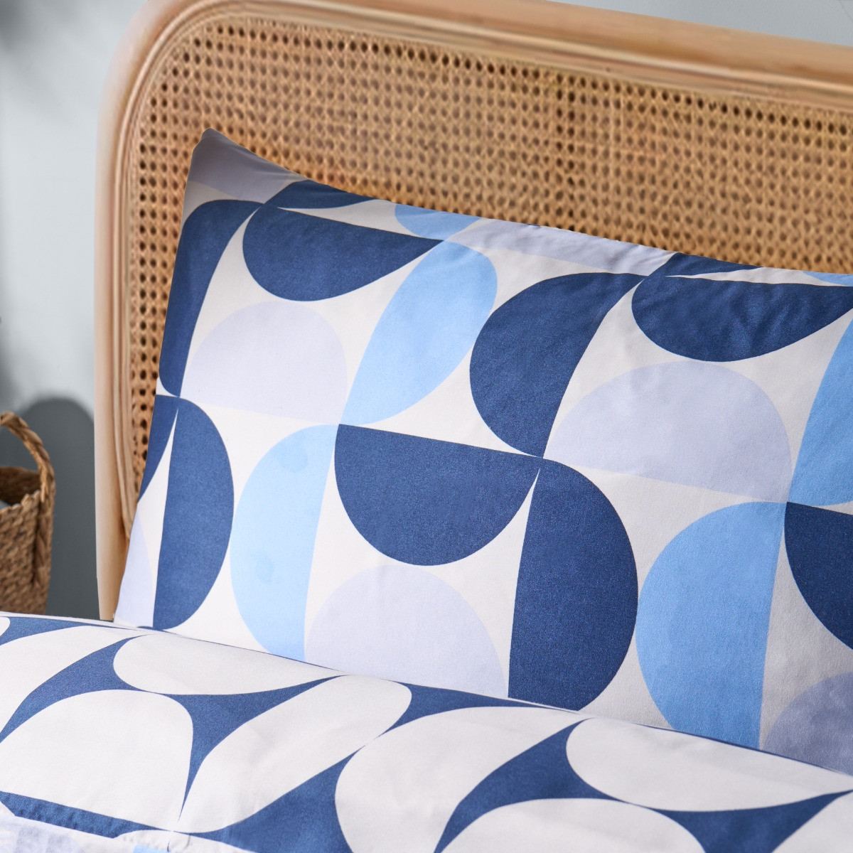 OHS Moroccan Abstract Duvet Cover Set, Navy - Single>
