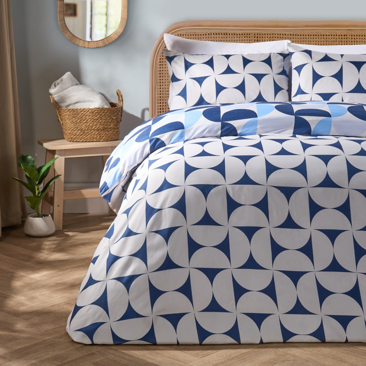 OHS Moroccan Abstract Duvet Cover Set, Navy - Double>