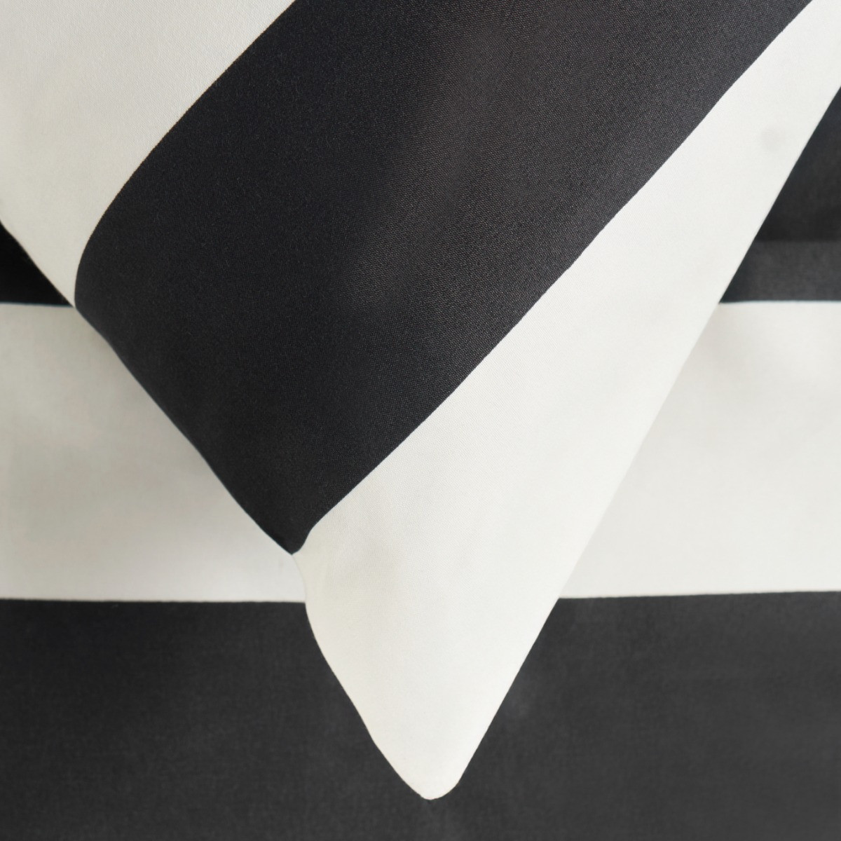 OHS Mono Stripe Duvet Cover Set - Monochrome>