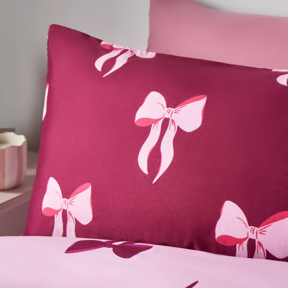 OHS Bow Print Reversible Duvet Cover Set - Burgundy/Pink >