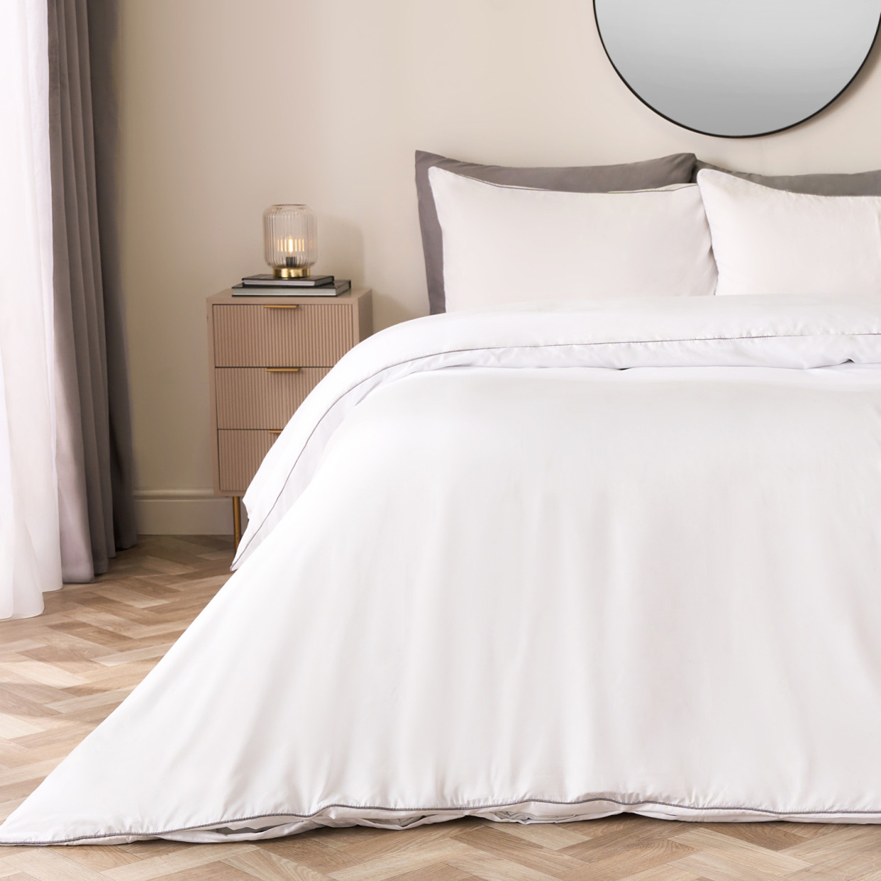 OHS Piped Edge Duvet Cover Set, White/Charcoal - King>
