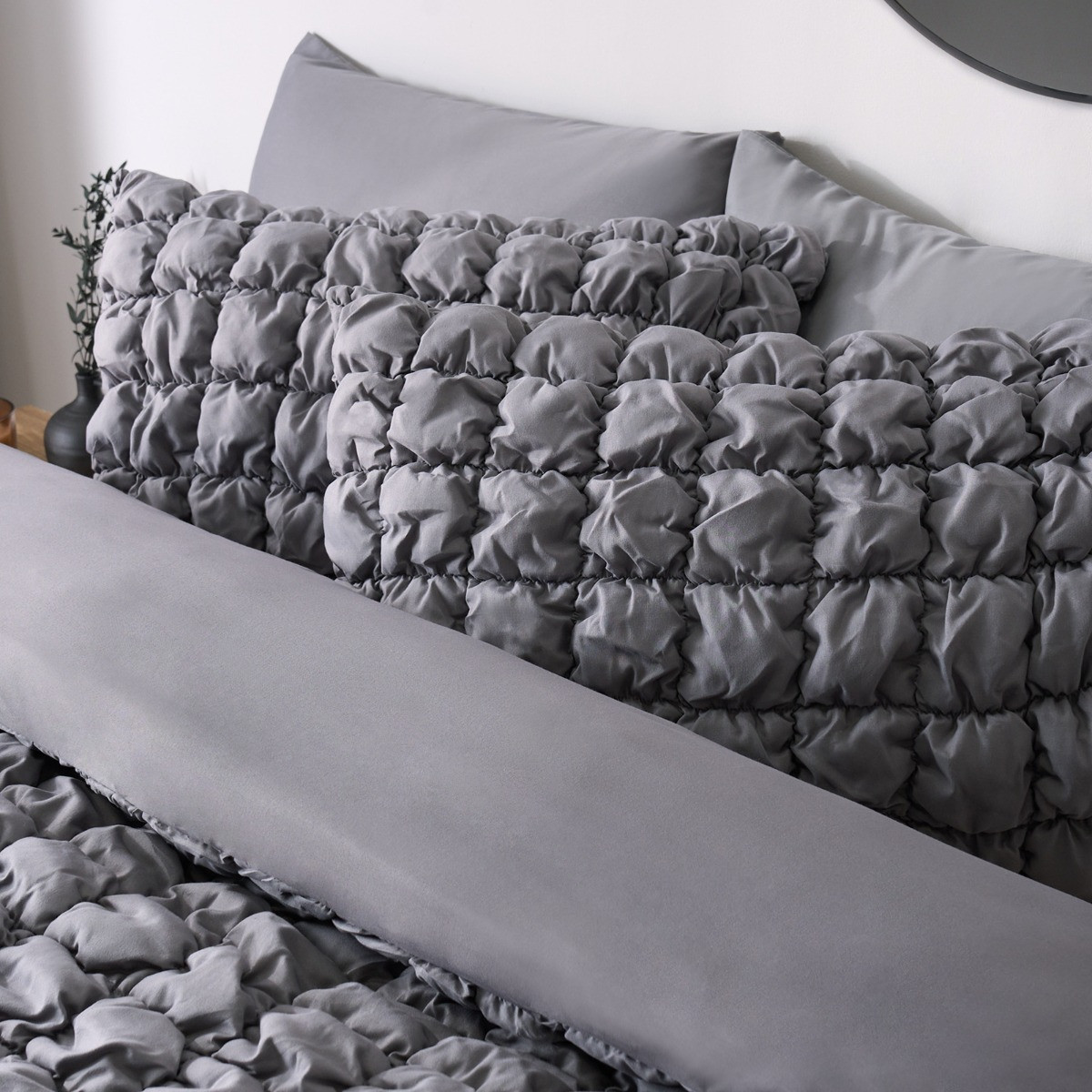 OHS Quilted Seersucker Duvet Cover Set, Grey - Super King>