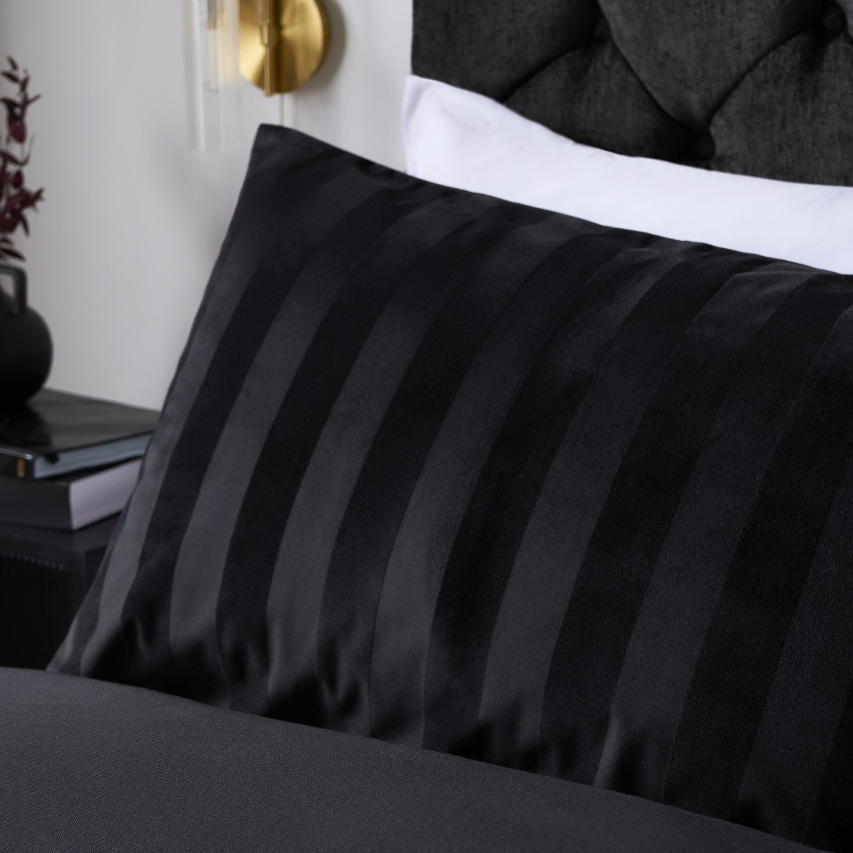 OHS Velvet Stripe Duvet Cover Set, Black - Double>