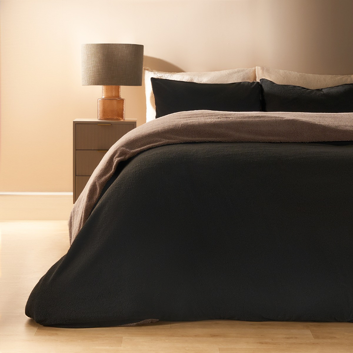 OHS Teddy Fleece Reversible Duvet Cover Set - Black/Natural>