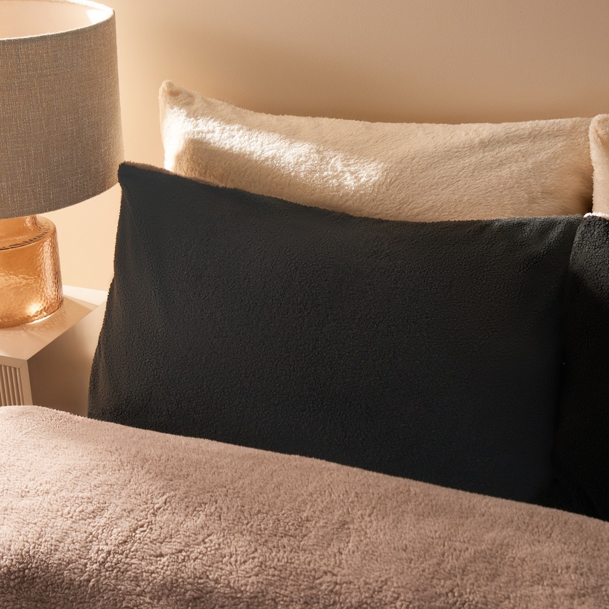 OHS Teddy Fleece Reversible Duvet Cover Set - Black/Natural>
