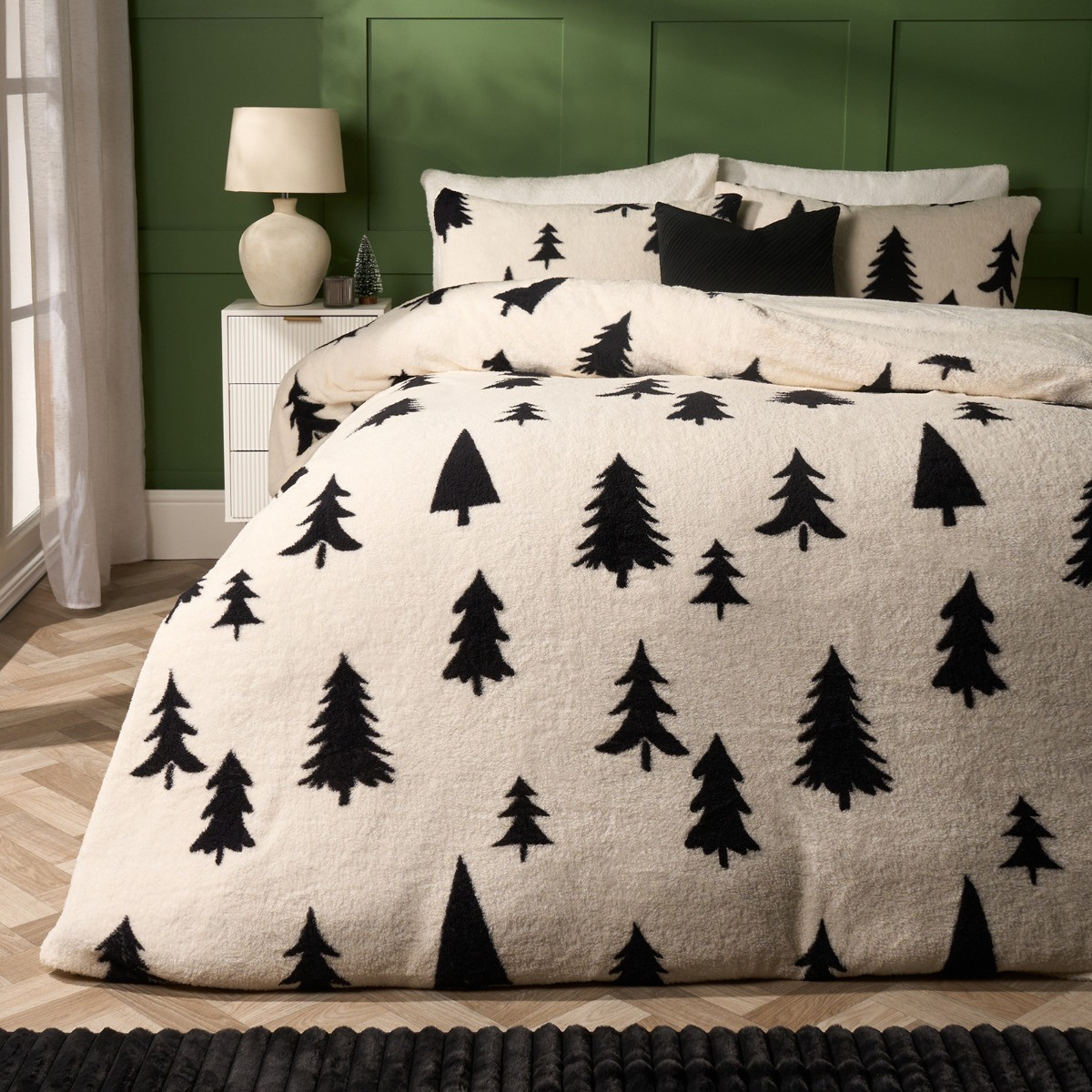 OHS Christmas Tree Print Teddy Duvet Cover Set, Monochrome - King>