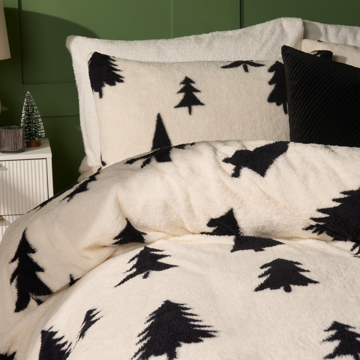 OHS Christmas Tree Print Teddy Duvet Cover Set, Monochrome - Double>