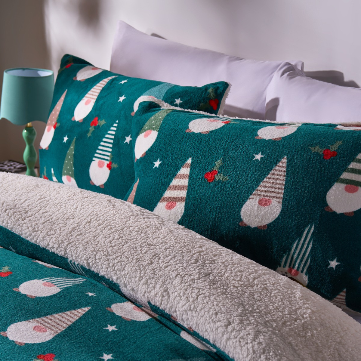 OHS Gonk Fleece Duvet Cover Set, Green - Double>
