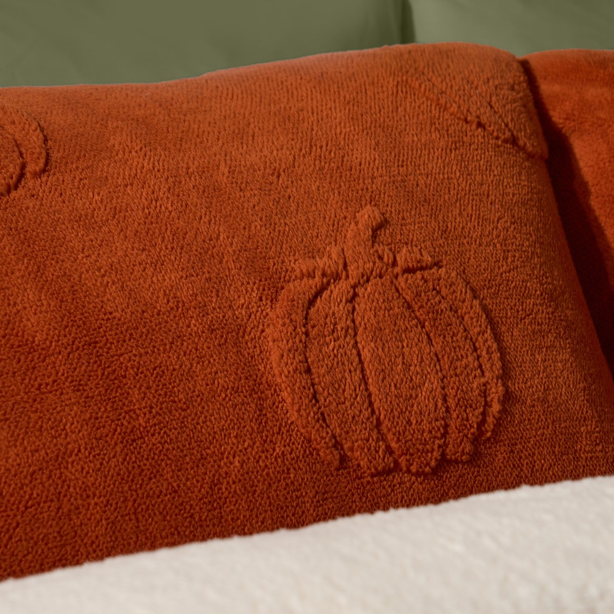 OHS Tufted Pumpkin Teddy Duvet Cover Set, Burnt Orange - King>